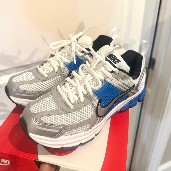 Nike Vomero 5